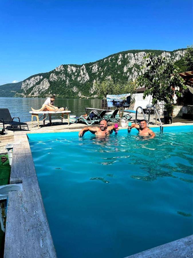 Casa Beasarah. Villa Dubova Eksteriør bilde